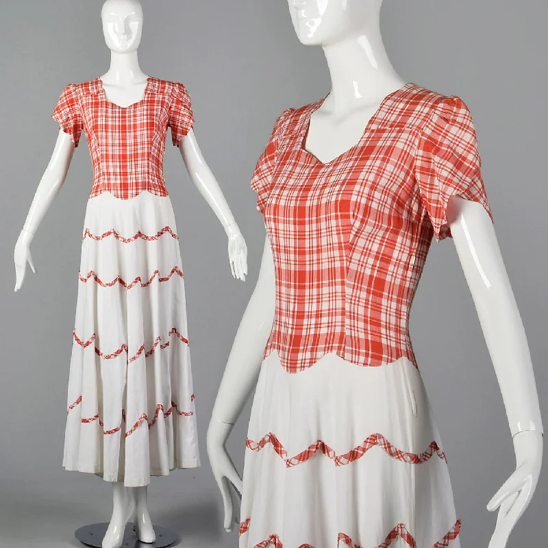 1940s Long Day Dress with Scallop Details
