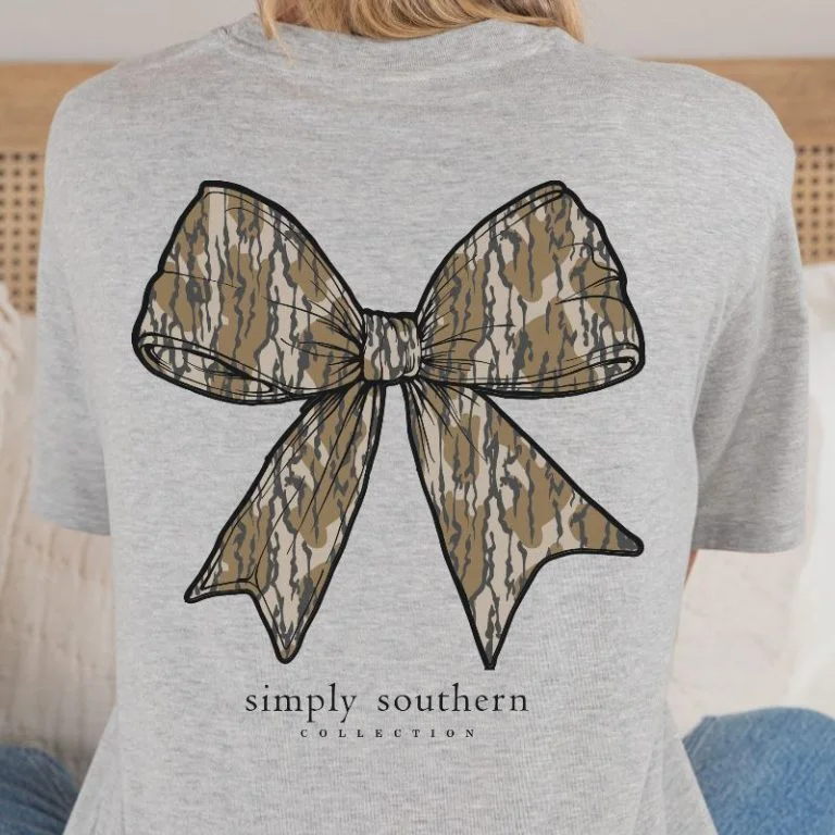 Simply Southern Women’s Camouflage Bow Short Sleeve T-Shirt