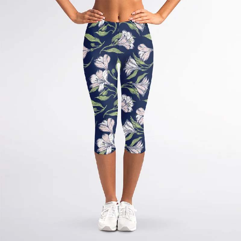 White Alstroemeria Pattern Print Women's Capri Leggings